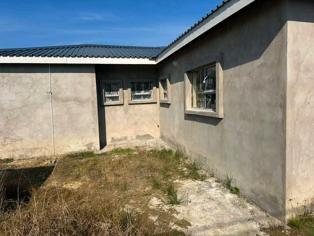 Fully fitted house for sale