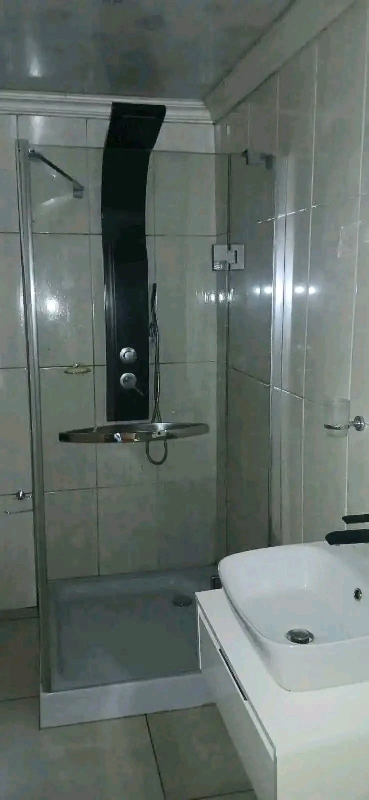Bedrooms, 2bathrooms, lounge, kitchen