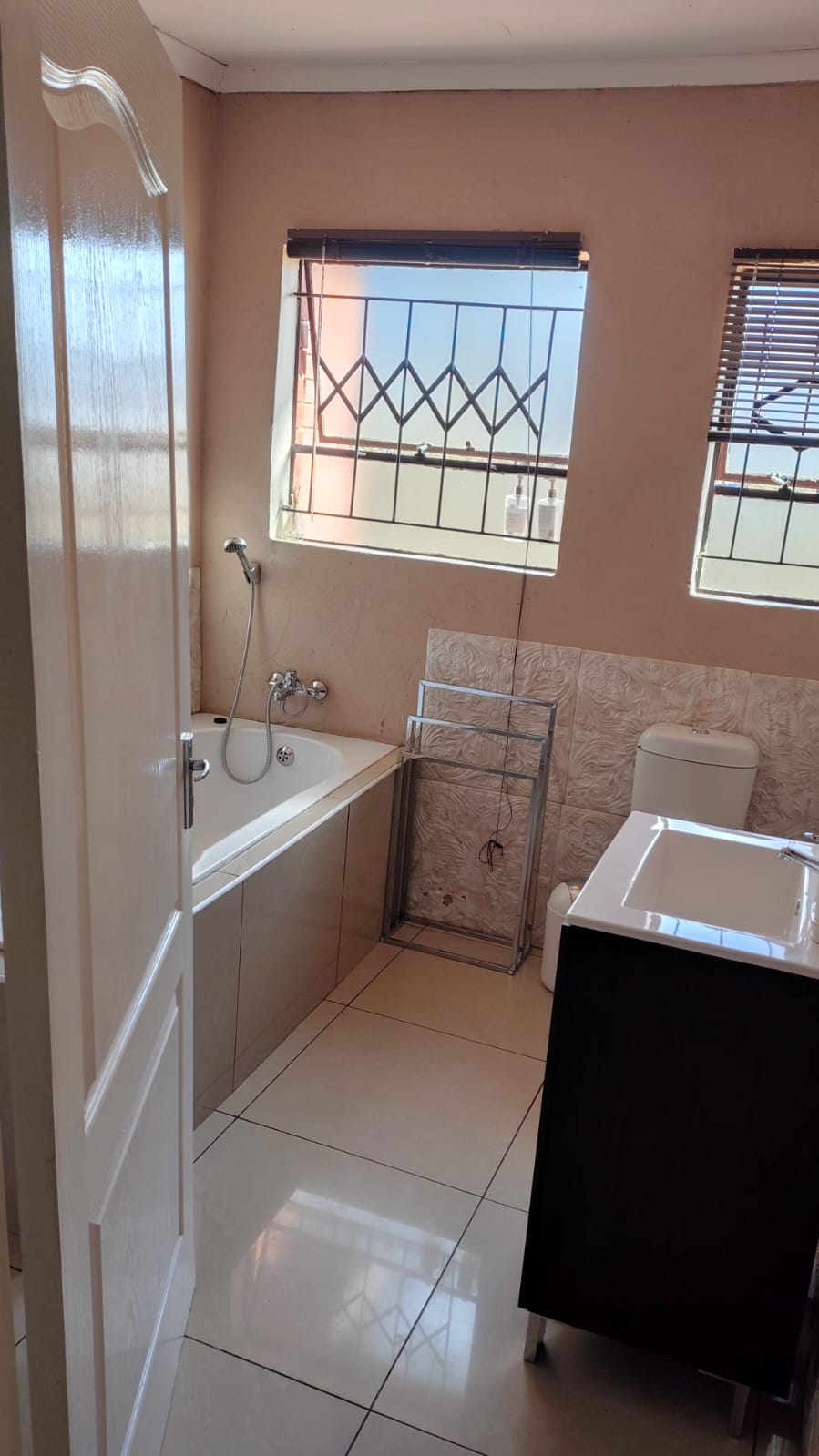 BEAUTIFUL FAMILY HOME FOR SALE